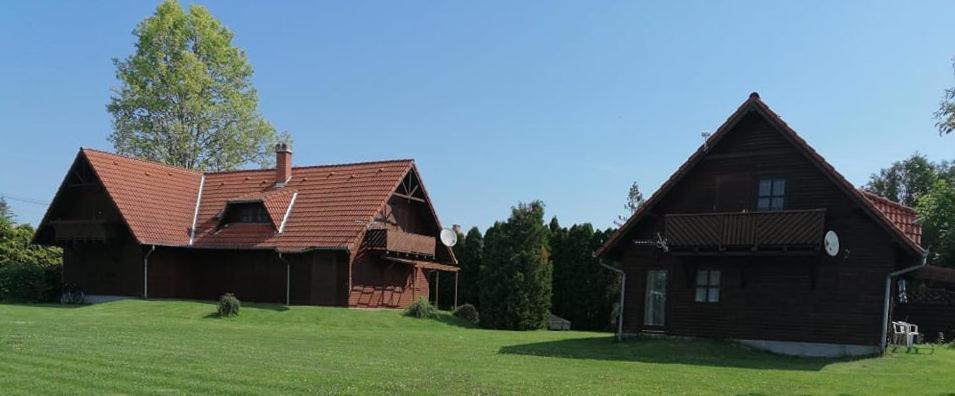 Almos Apartman Balatonfenyves Zewnętrze zdjęcie