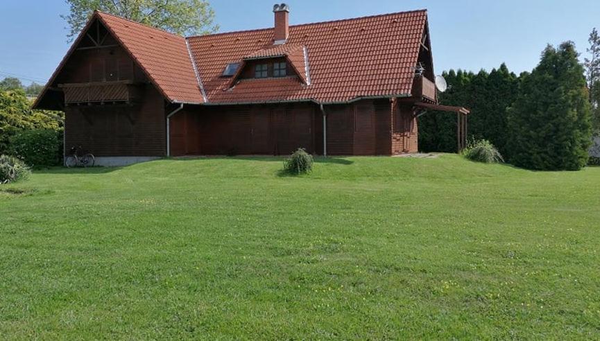 Almos Apartman Balatonfenyves Zewnętrze zdjęcie