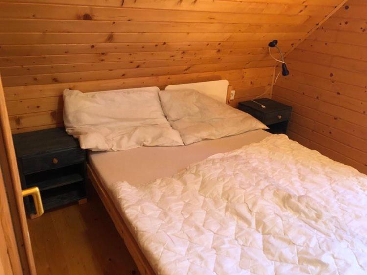 Almos Apartman Balatonfenyves Zewnętrze zdjęcie