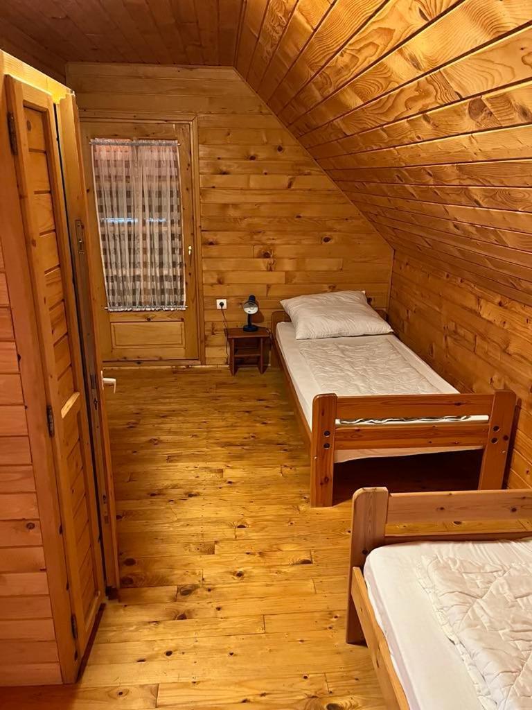 Almos Apartman Balatonfenyves Zewnętrze zdjęcie