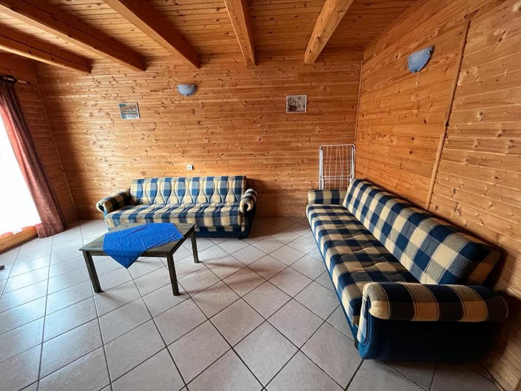 Almos Apartman Balatonfenyves Zewnętrze zdjęcie